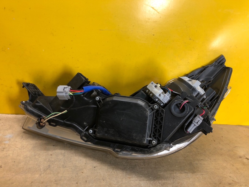 Фара правая OUTBACK 09-14 BR