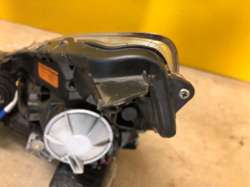 Фара правая OUTBACK 09-14 BR