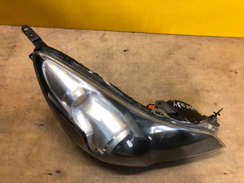 Фара правая OUTBACK 09-14 BR