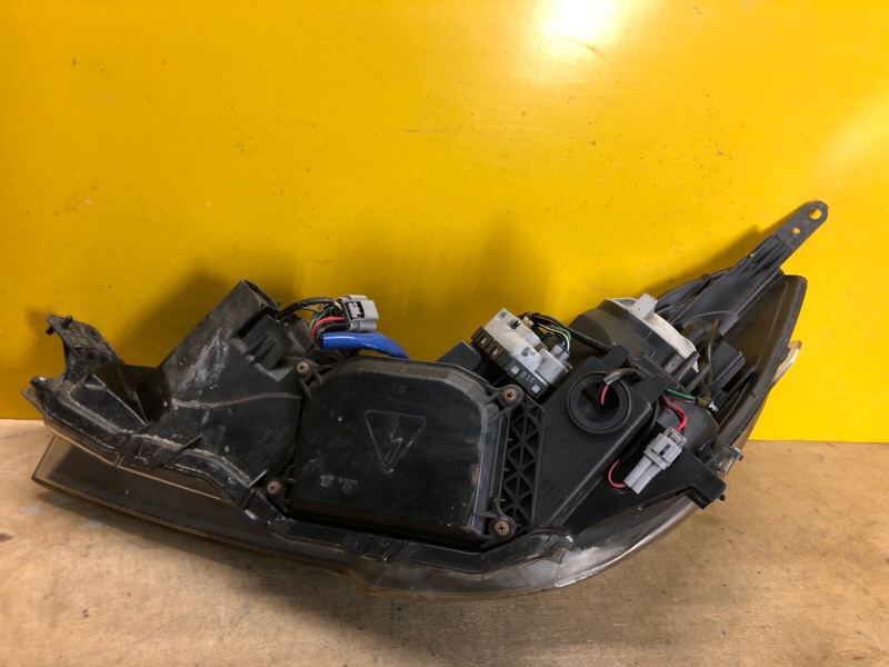 Фара правая OUTBACK 09-14 BR