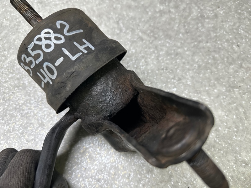 Подушка двигателя левая CAMRY 40 06-11