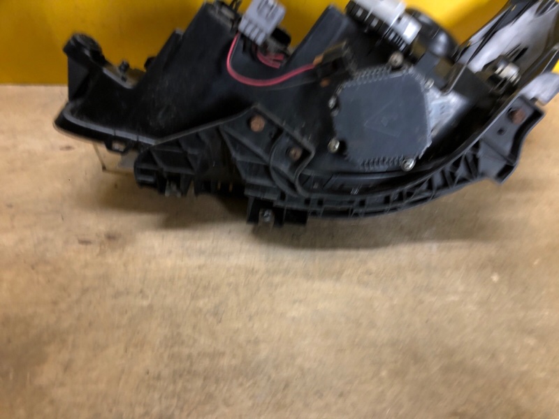 Фара правая FORESTER SH 07-12