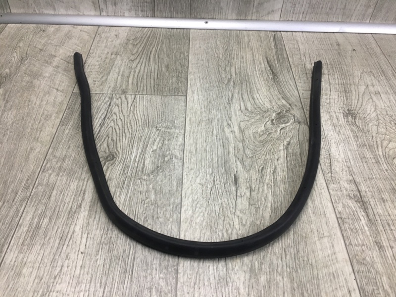 Уплотнитель капота DODGE JOURNEY 08-20 JC 3.6 ERB