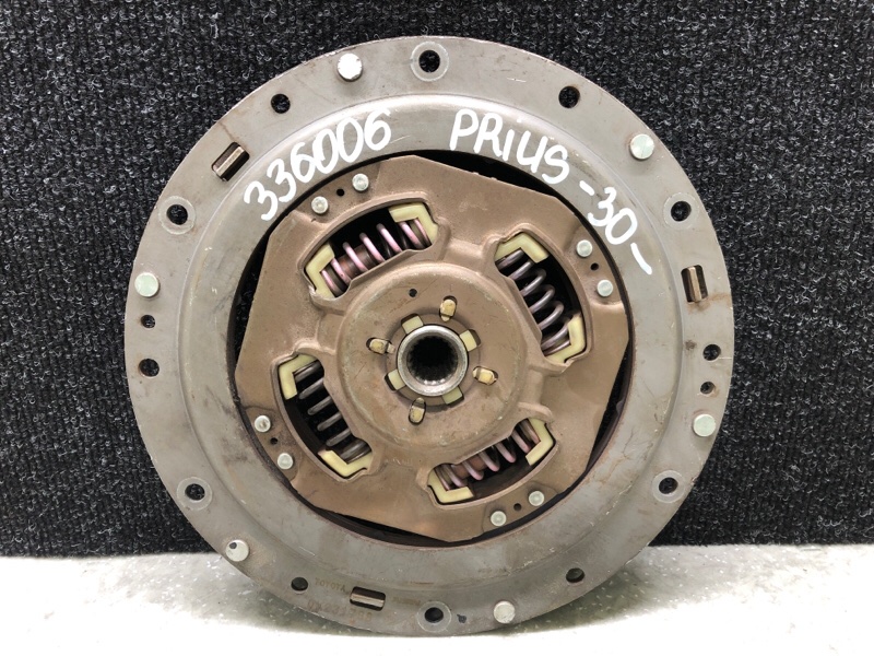 Диск сцепления TOYOTA PRIUS - 30 09-17 1.8 2ZR-FXE 31270-47060 Б/У