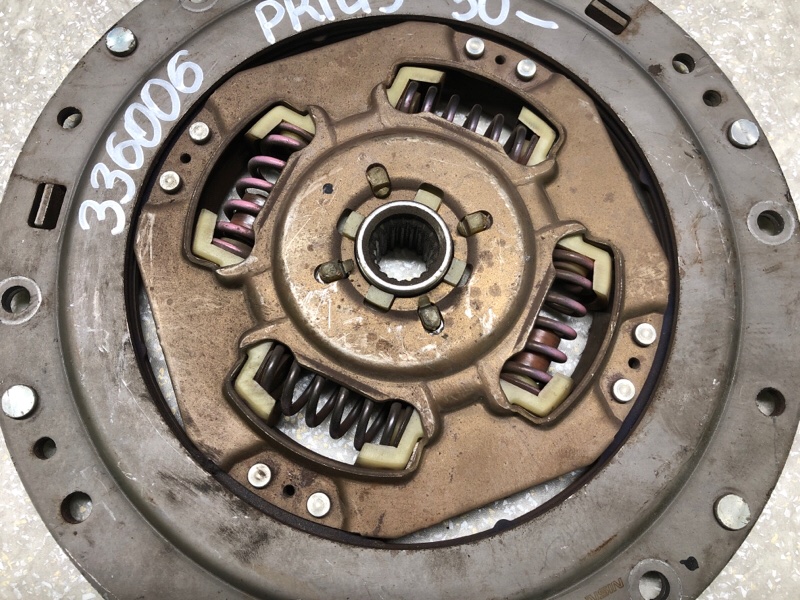 Диск сцепления PRIUS - 30 09-17 1.8 2ZR-FXE