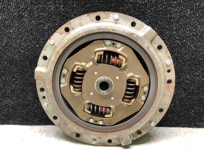 Диск сцепления PRIUS - 30 09-17 1.8 2ZR-FXE