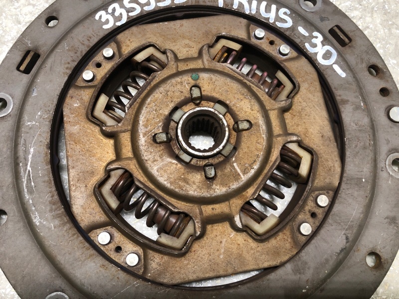 Диск сцепления PRIUS - 30 09-17 1.8 2ZR-FXE