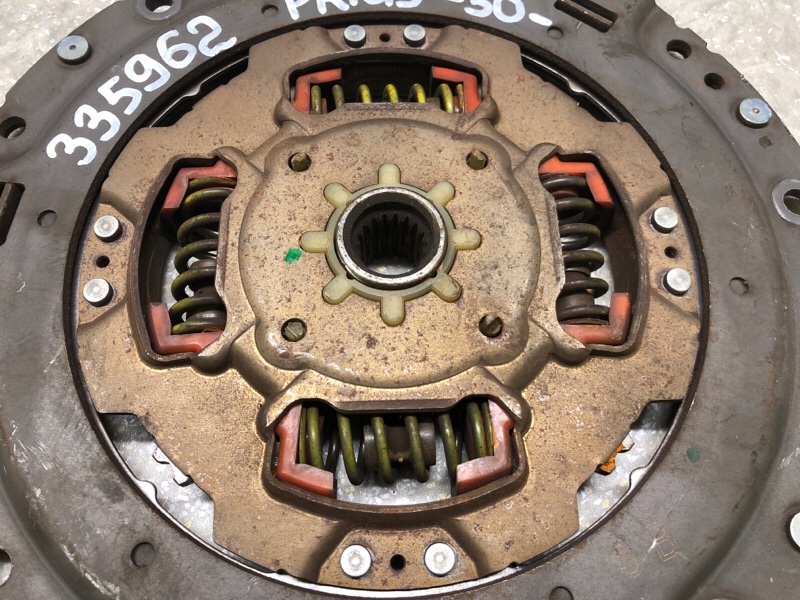 Диск сцепления PRIUS - 30 09-17 1.8 2ZR-FXE