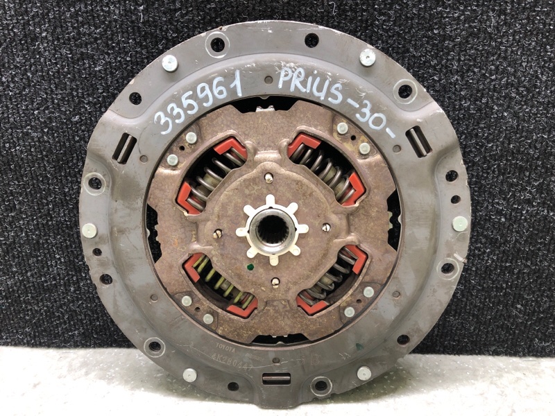 Диск сцепления TOYOTA PRIUS - 30 09-17 1.8 2ZR-FXE 31270-47060 Б/У
