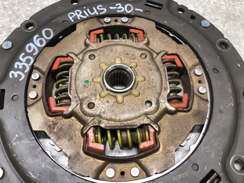 Диск сцепления PRIUS - 30 09-17 1.8 2ZR-FXE Диск сцепления PRIUS - 30 09-17 1.8 2ZR-FXE
