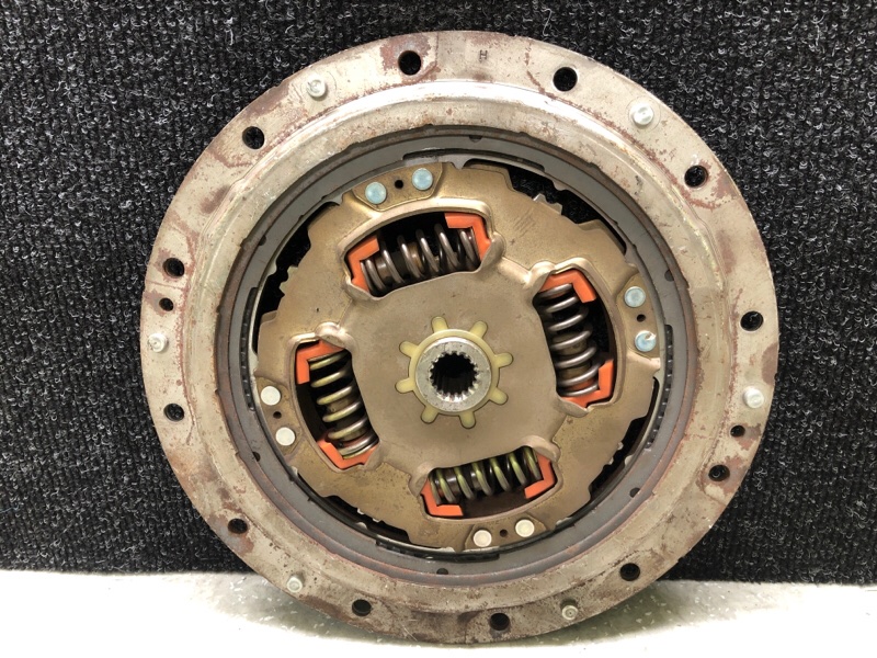 Диск сцепления PRIUS - 30 09-17 1.8 2ZR-FXE