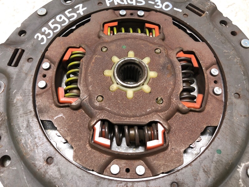 Диск сцепления PRIUS - 30 09-17 1.8 2ZR-FXE