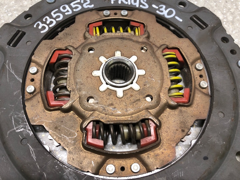 Диск сцепления PRIUS - 30 09-17 1.8 2ZR-FXE