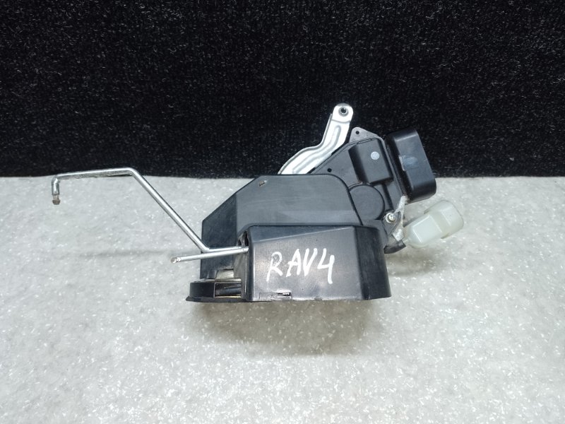 Замок крышки багажника TOYOTA RAV4 00-05 69110-42100 Б/У