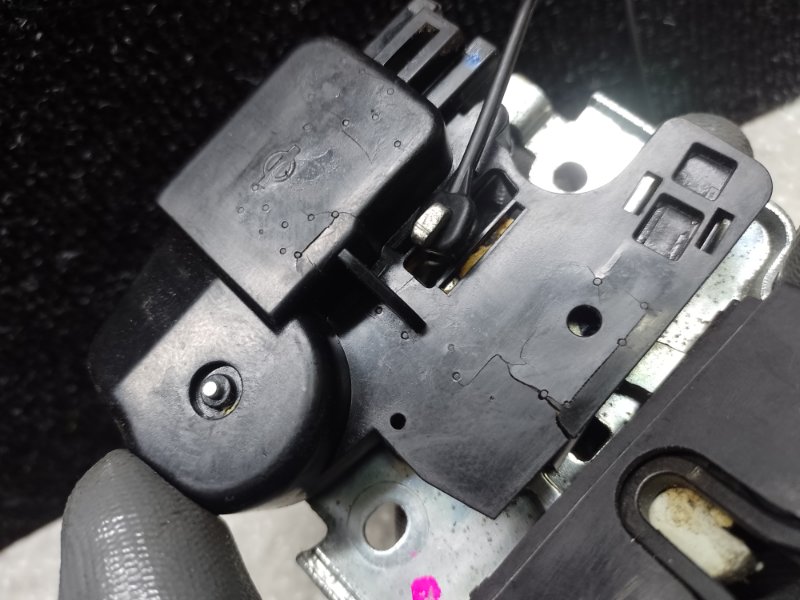 Замок крышки багажника ALTIMA L33 12-18