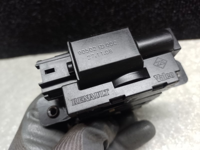 Замок крышки багажника TIIDA/VERSA C11 04-11