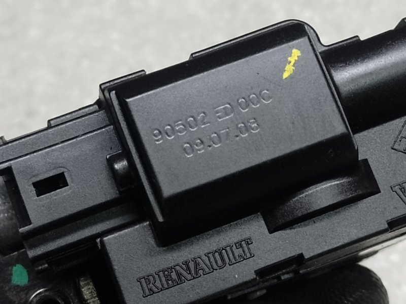 Замок крышки багажника TIIDA/VERSA C11 04-11