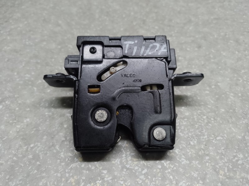 Замок крышки багажника TIIDA/VERSA C11 04-11