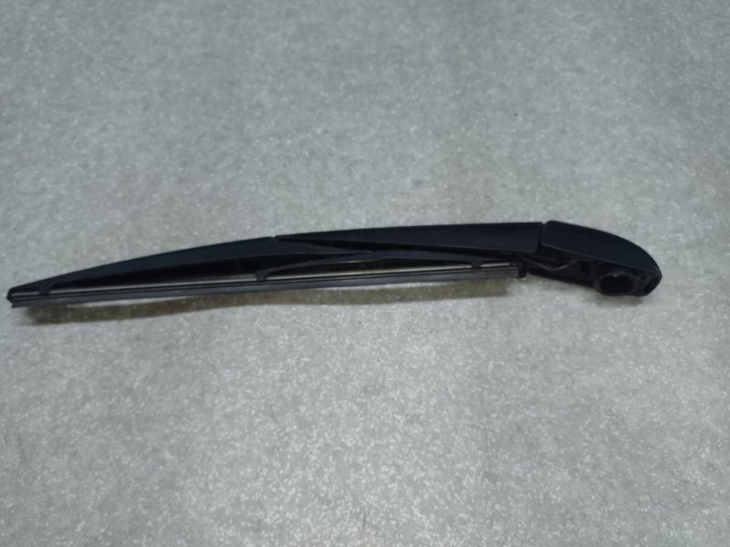 Поводок стеклоочистителя задний RAV4 00-05