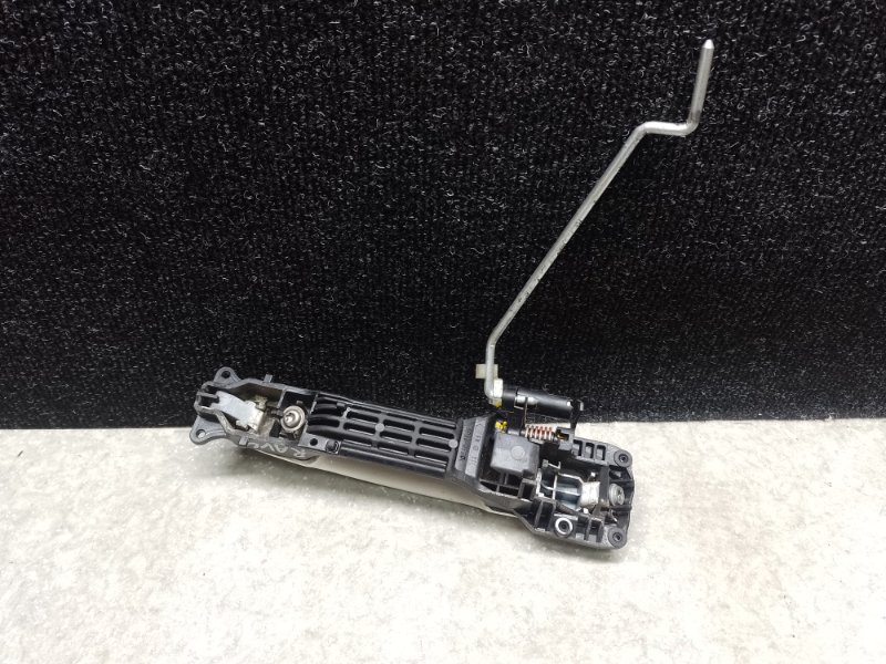 Ручка открывания багажника RAV4 05-12