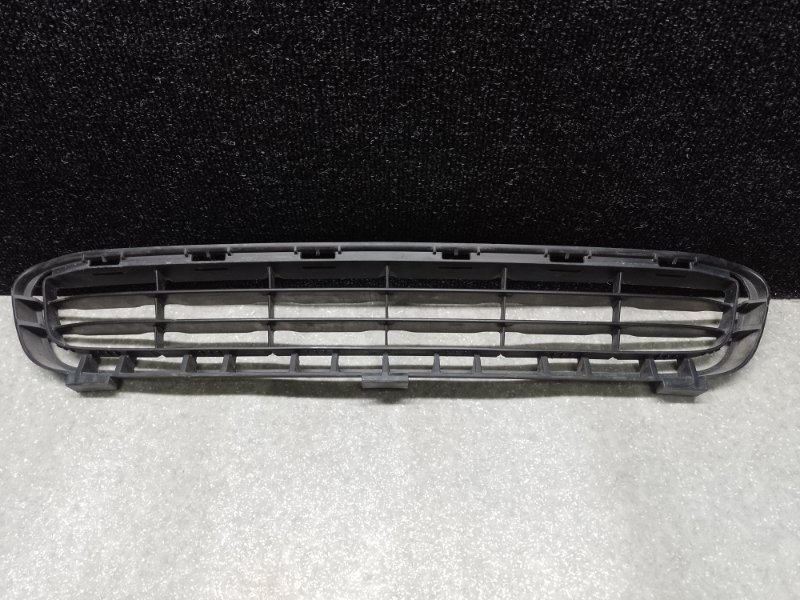 Решетка переднего бампера TOYOTA CAMRY 40 06-11 53112-33030 Б/У