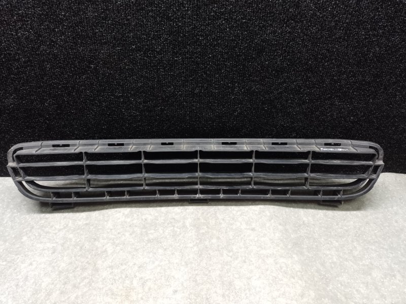 Решетка переднего бампера CAMRY 40 06-11
