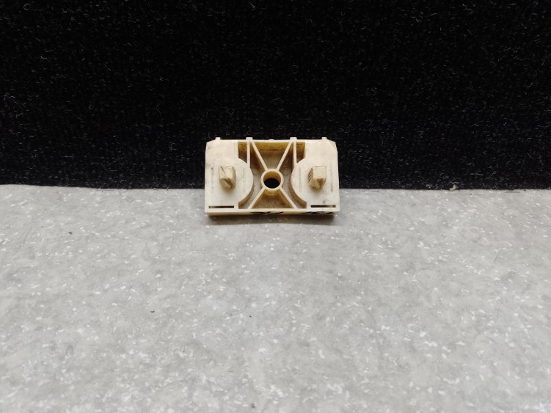 Кронштейн переднего бампера (на крыле) передний правый X-TRAIL T31 07-14