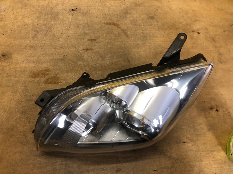 Фара левая AVENSIS 03-08 Фара левая AVENSIS 03-08