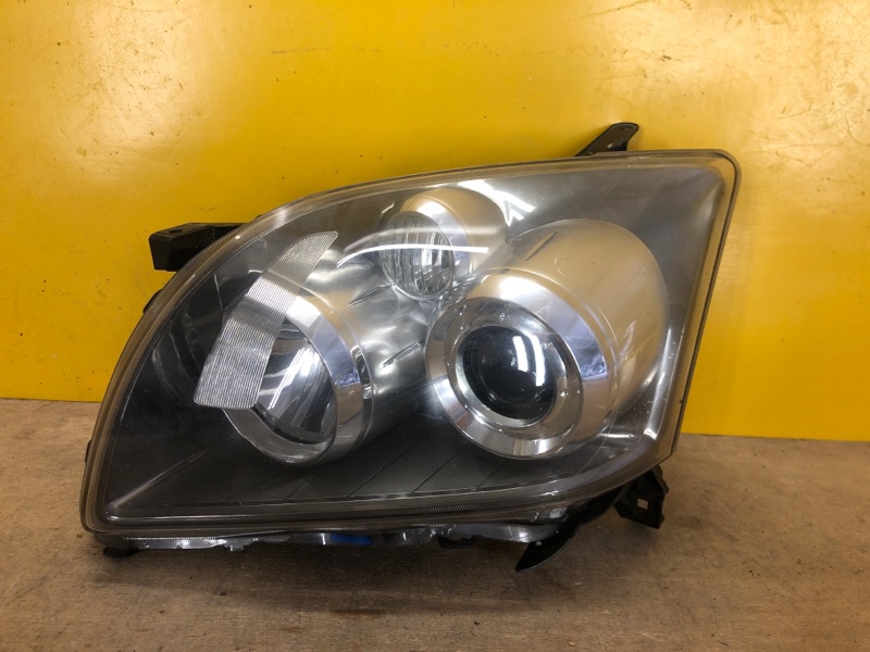 Запчасть фара левая TOYOTA AVENSIS 03-08 8117005194 Б/У Фара левая TOYOTA AVENSIS 03-08 8117005194 Б/У