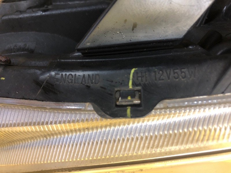 Фара левая AVENSIS 03-08 Фара левая AVENSIS 03-08