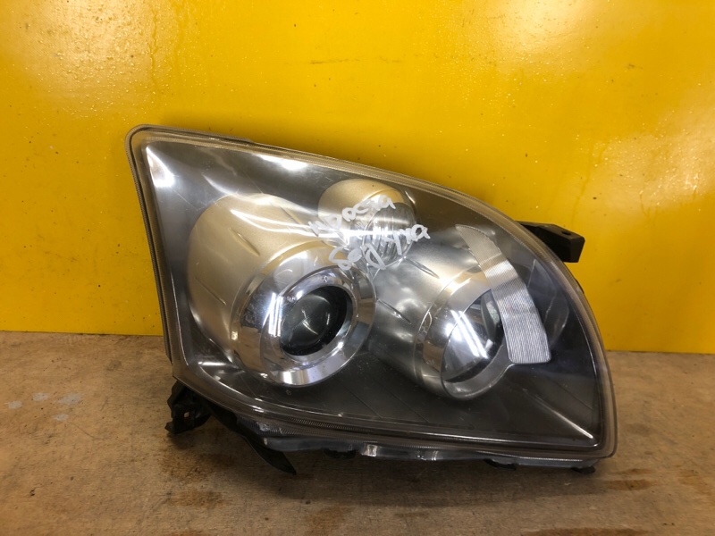 Фара правая TOYOTA AVENSIS 03-08 8113005240 Б/У