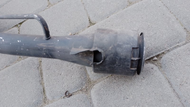 Горловина топливного бака LX570 07-15