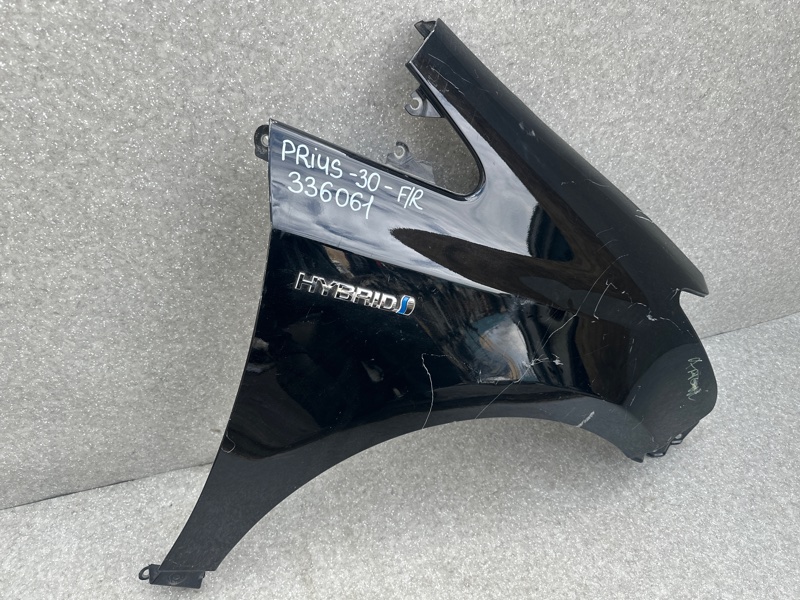 Крыло переднее правое PRIUS PLUS 11-14