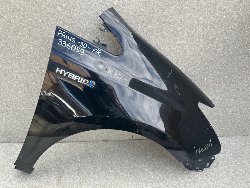 Крыло переднее правое TOYOTA PRIUS PLUS 11-14 53801-47060 Б/У