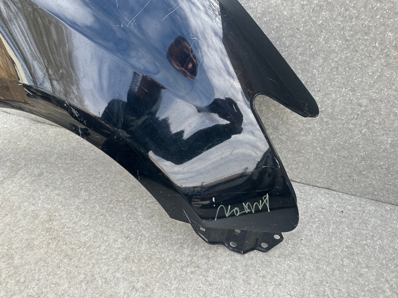 Крыло переднее правое TOYOTA PRIUS PLUS 11-14