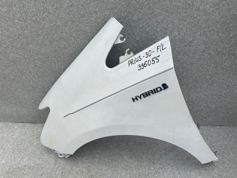 Крыло переднее левое PRIUS PLUS 11-14