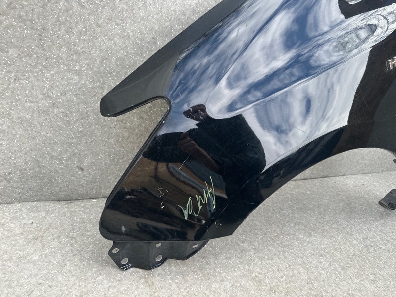 Крыло переднее левое TOYOTA PRIUS PLUS 11-14 Крыло переднее левое TOYOTA PRIUS PLUS 11-14