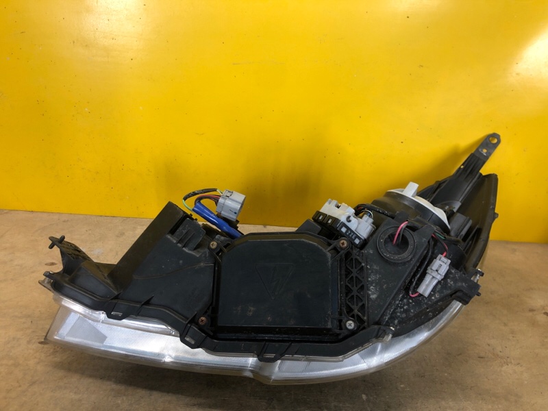 Фара правая OUTBACK 09-14 BR