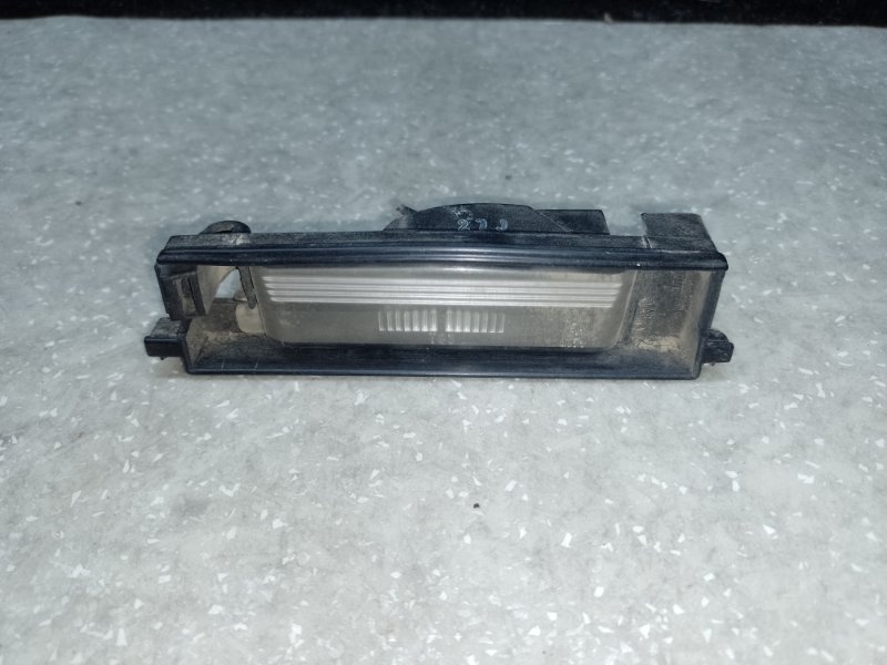 Подсветка номера TOYOTA RAV4 05-12 81270-42070 Б/У