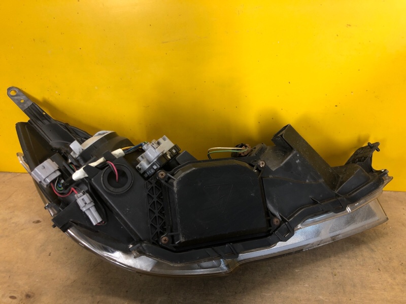 Фара левая OUTBACK 09-14 BR