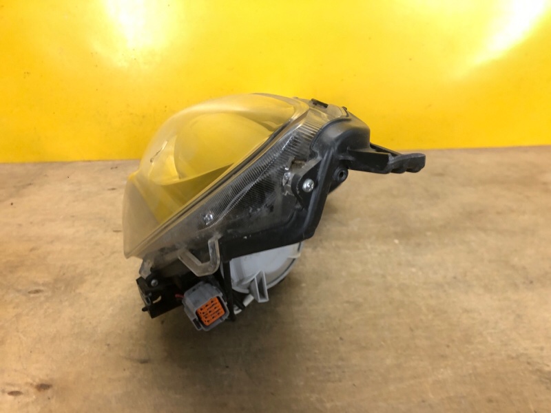 Фара левая OUTBACK 09-14 BR