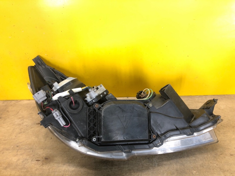 Фара левая OUTBACK 09-14 BR