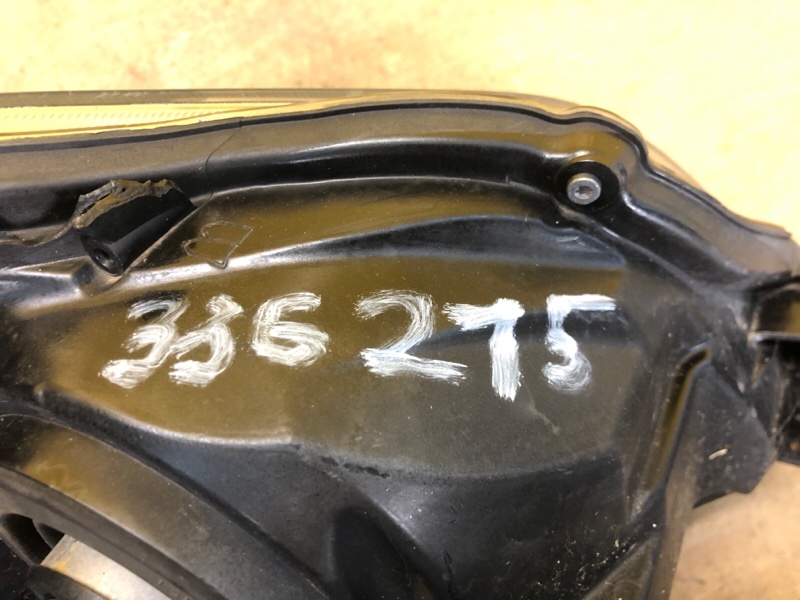 Фара левая OUTBACK 09-14 BR