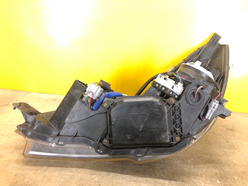 Фара правая OUTBACK 09-14 BR