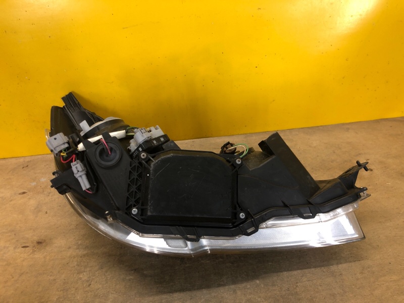 Фара левая OUTBACK 09-14 BR