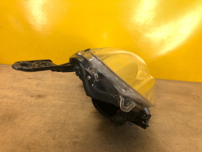 Фара правая OUTBACK 09-14 BR