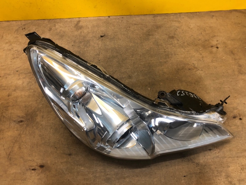 Фара правая OUTBACK 09-14 BR