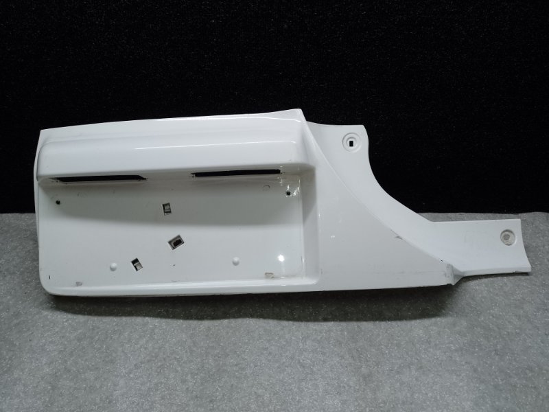 Накладка крышки багажника левая TOYOTA RAV4 05-12 76806-42040-A0 Б/У