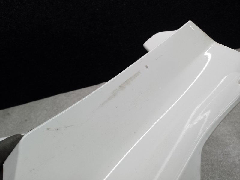 Накладка крышки багажника левая RAV4 05-12