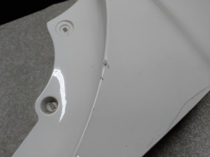 Накладка крышки багажника правая RAV4 05-12